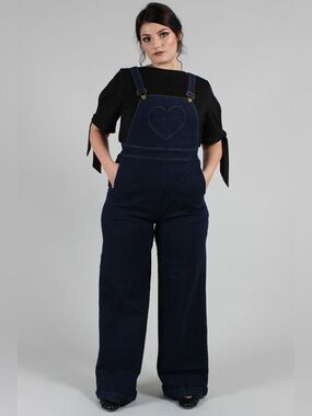 VooDoo Vixen size 6/M/UK10/EU38 heart overalls deep indigo ModCloth Motel NWOT